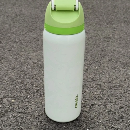 2026 Halloween Owala FreeSip 32oz Ghost Glow-in-the-Dark Water Bottle